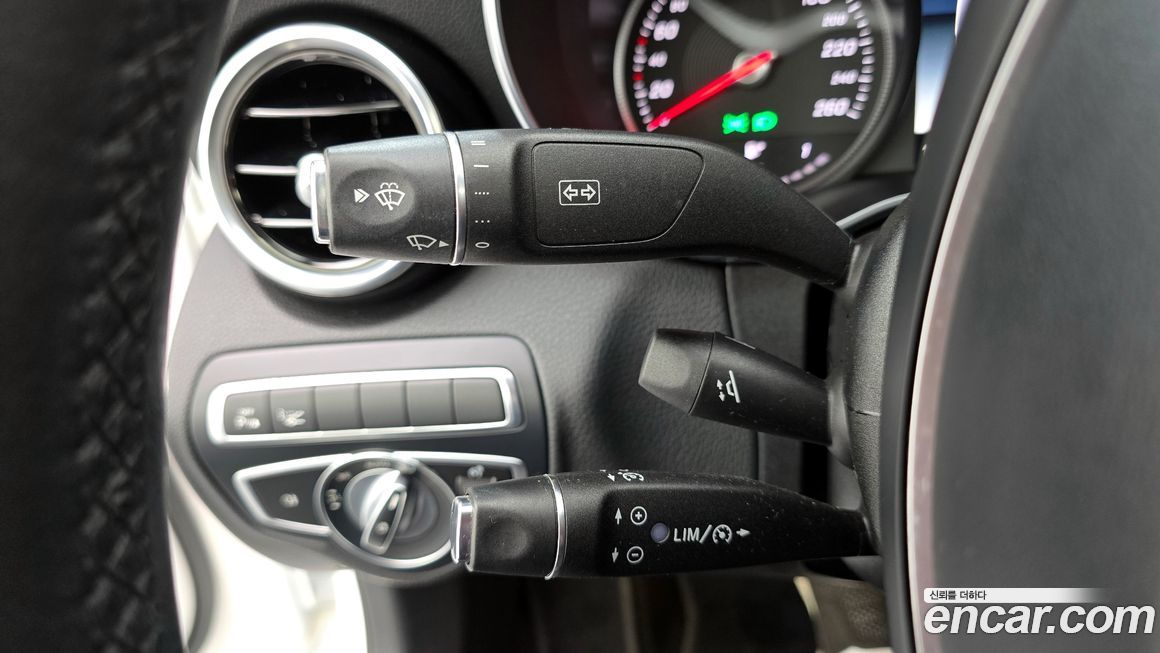 Mercedes-Benz C-Class 2018