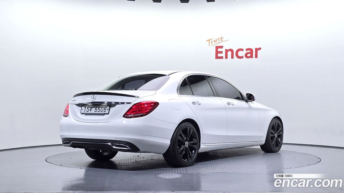 Mercedes-Benz C-Class 2018