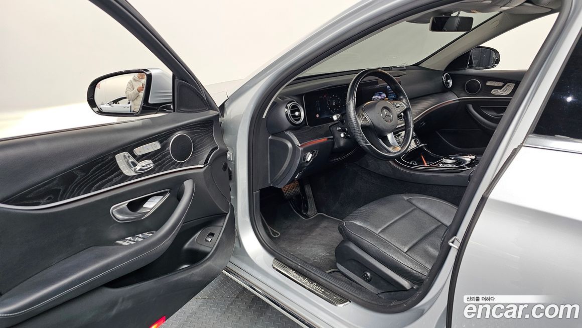 Mercedes-Benz E-Class 2017