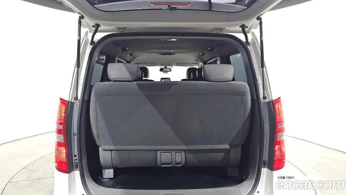 Hyundai Starex 2021