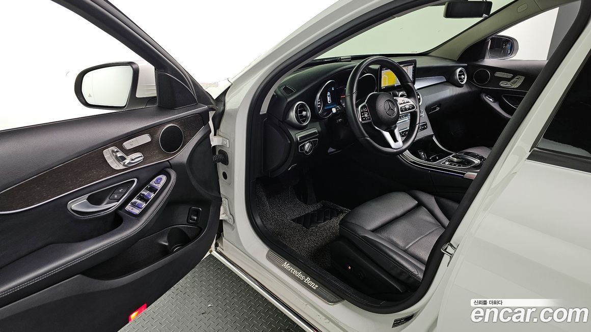 Mercedes-Benz C-Class 2019