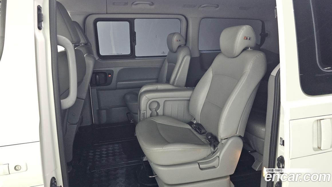 Hyundai Starex 2021