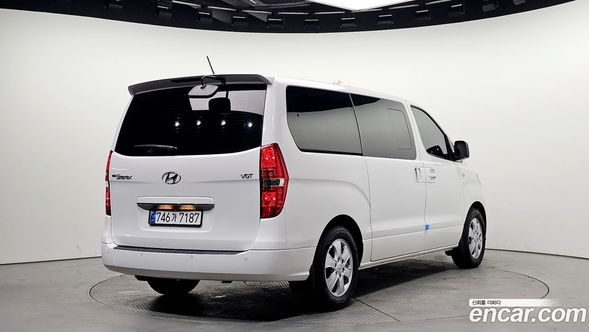 Hyundai Starex 2021