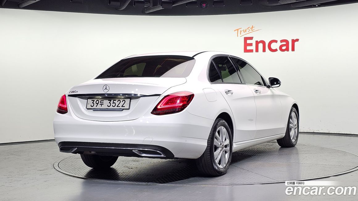 Mercedes-Benz C-Class 2019