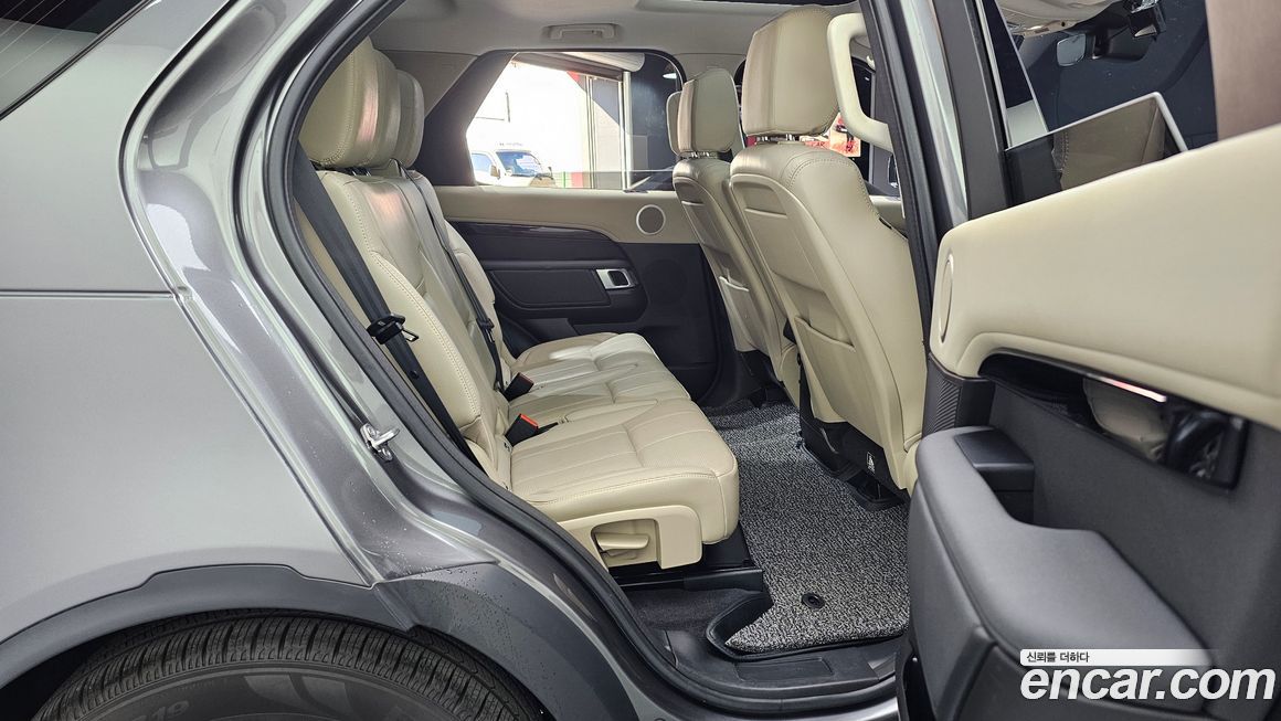 Land Rover Discovery 2018