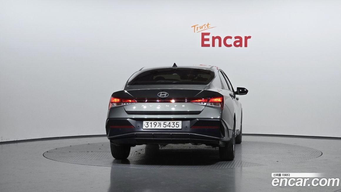 Hyundai AVANTE 2024