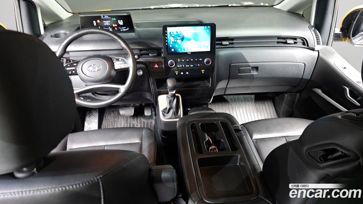 Hyundai Staria 2023