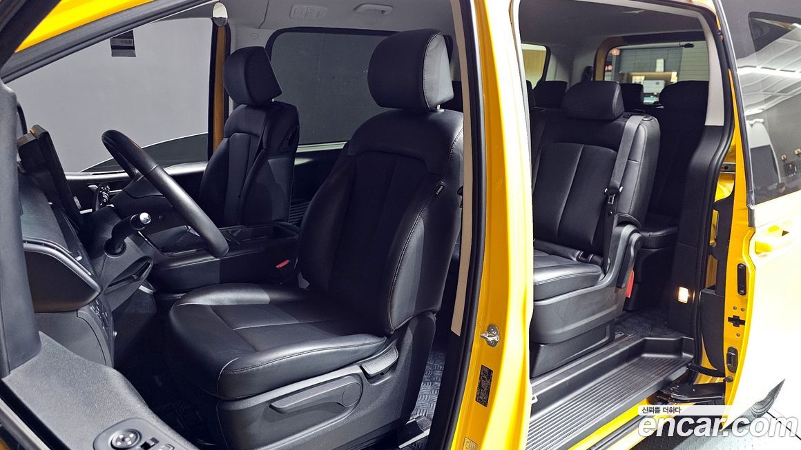 Hyundai Staria 2023