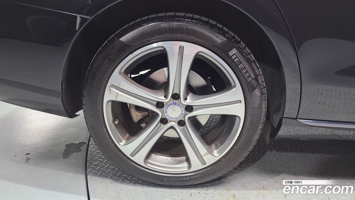 Mercedes-Benz E-Class 2017