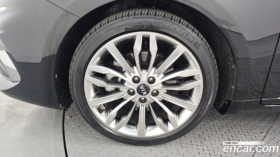 Kia K7 2021