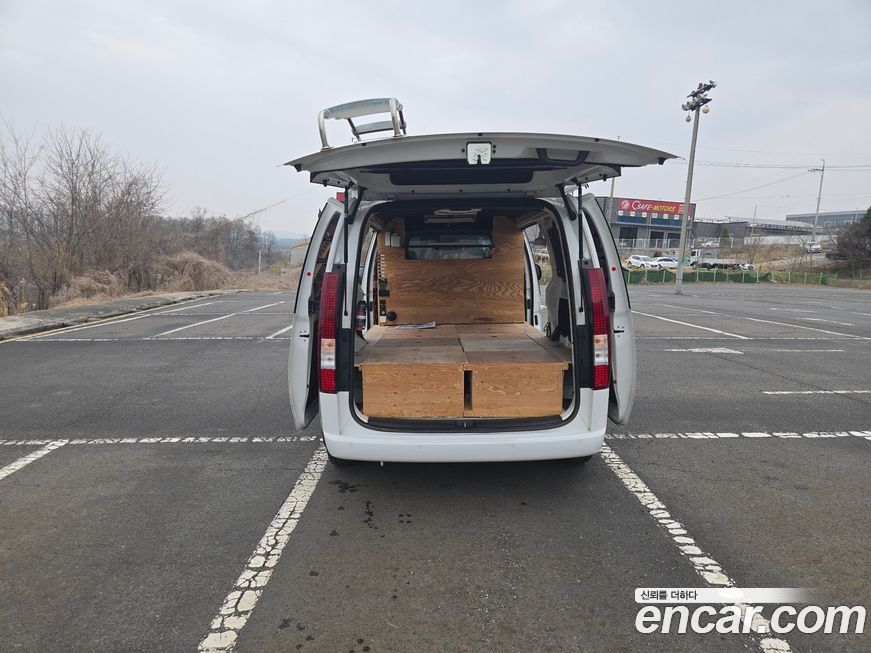Hyundai Staria 2022