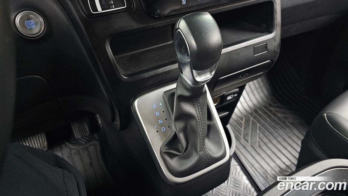 Hyundai Staria 2022