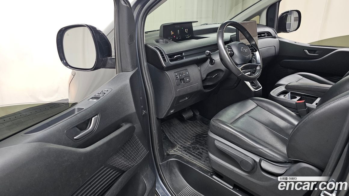 Hyundai Staria 2022