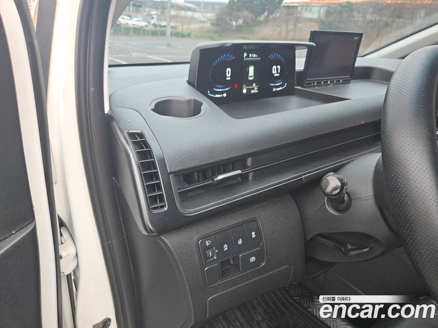 Hyundai Staria 2022