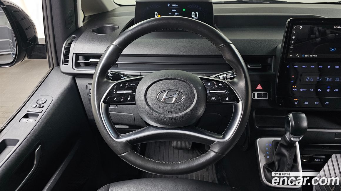 Hyundai Staria 2022