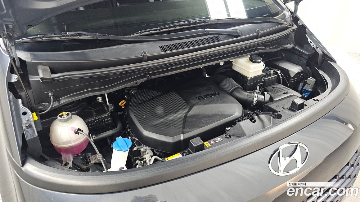 Hyundai Staria 2022