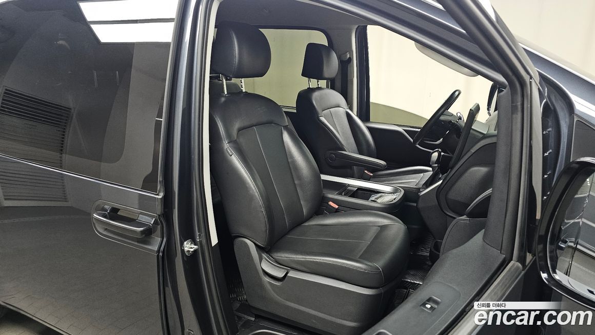 Hyundai Staria 2022