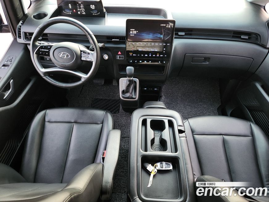 Hyundai Staria 2023