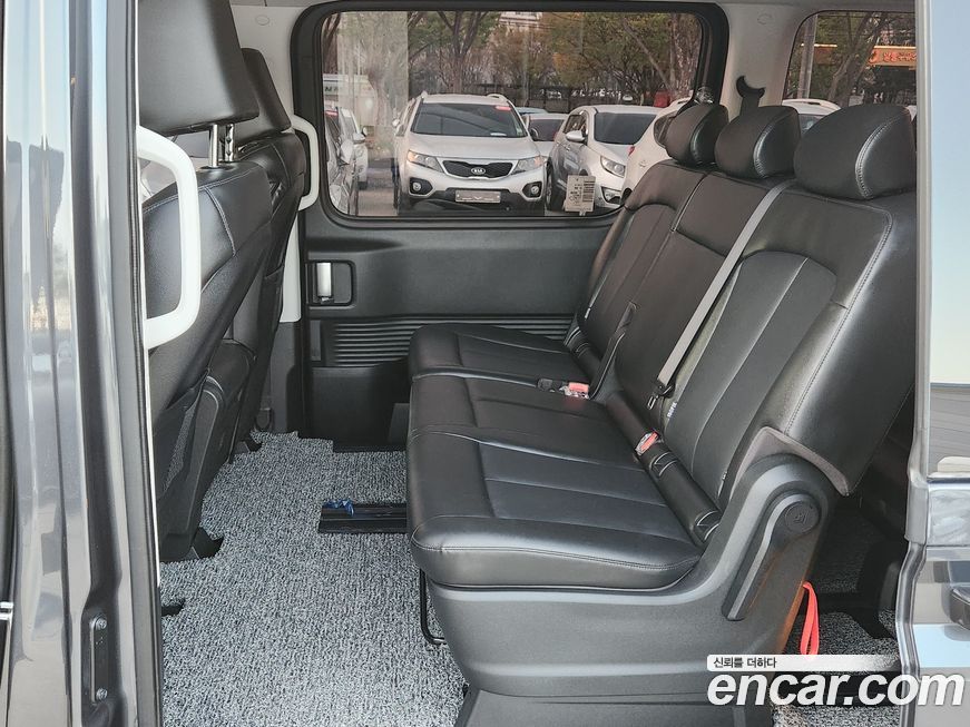Hyundai Staria 2023
