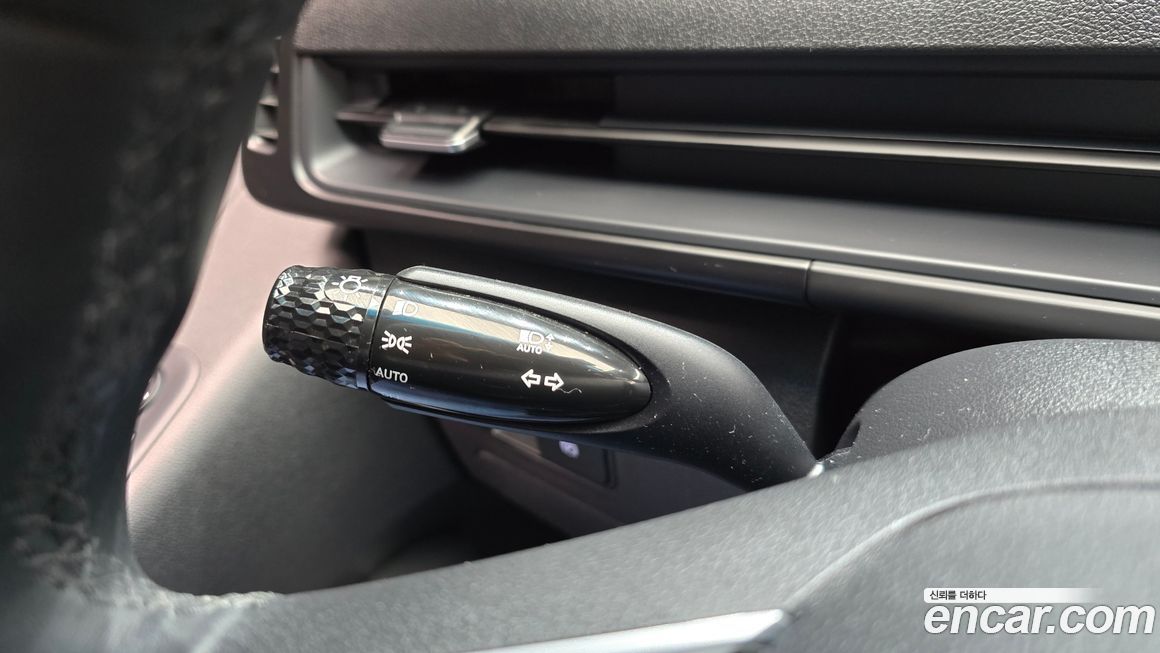 Hyundai Staria 2025