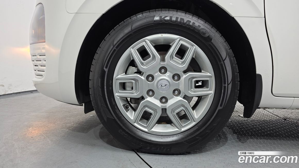 Hyundai Staria 2024