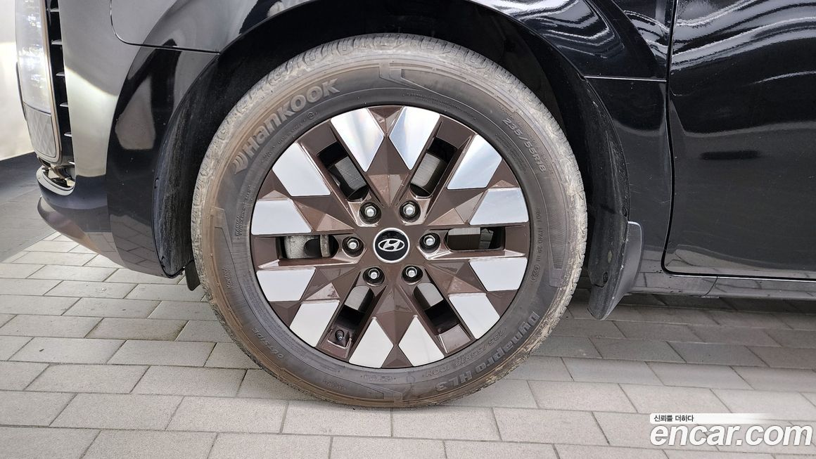 Hyundai Staria 2022