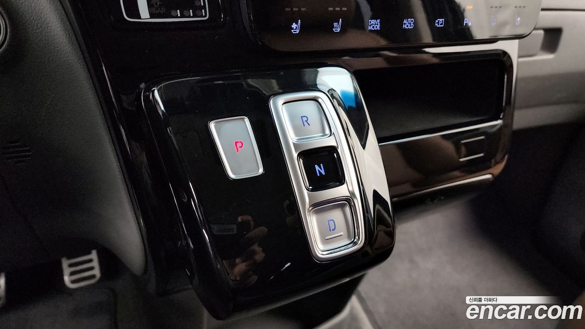 Hyundai Staria 2022