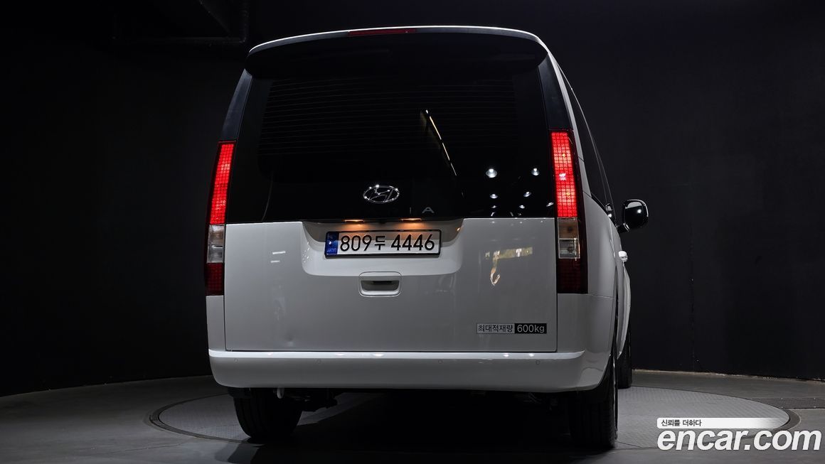 Hyundai Staria 2024