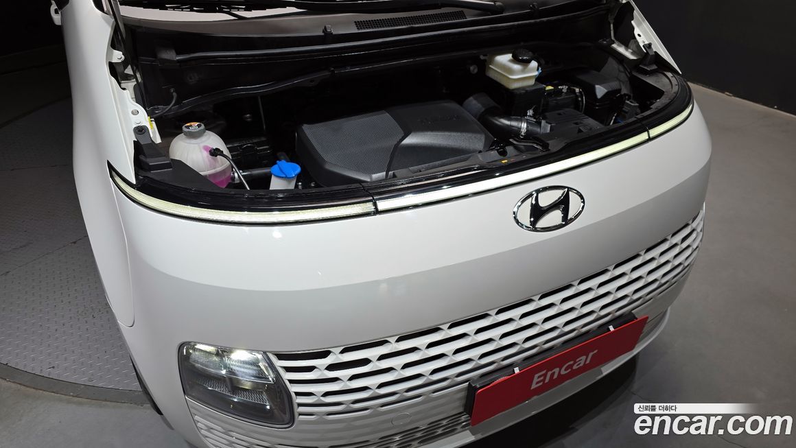 Hyundai Staria 2024