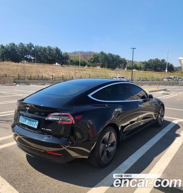 Tesla Model 3 2020