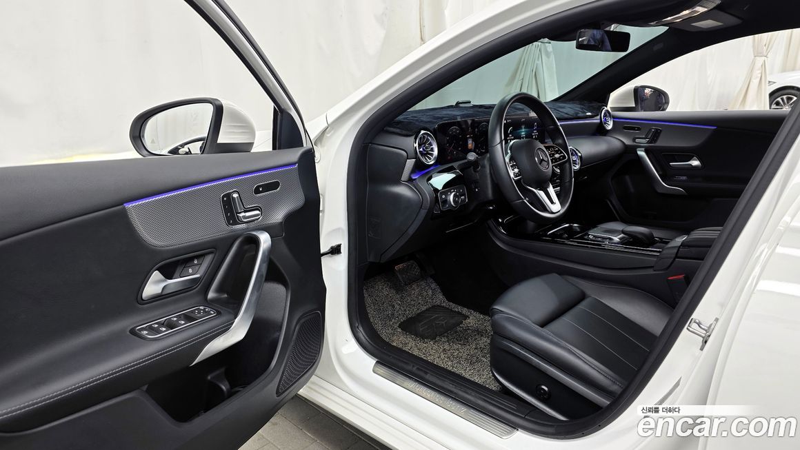 Mercedes-Benz A-Class 2023