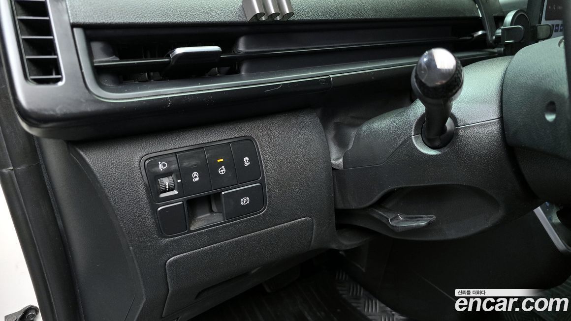 Hyundai Staria 2024