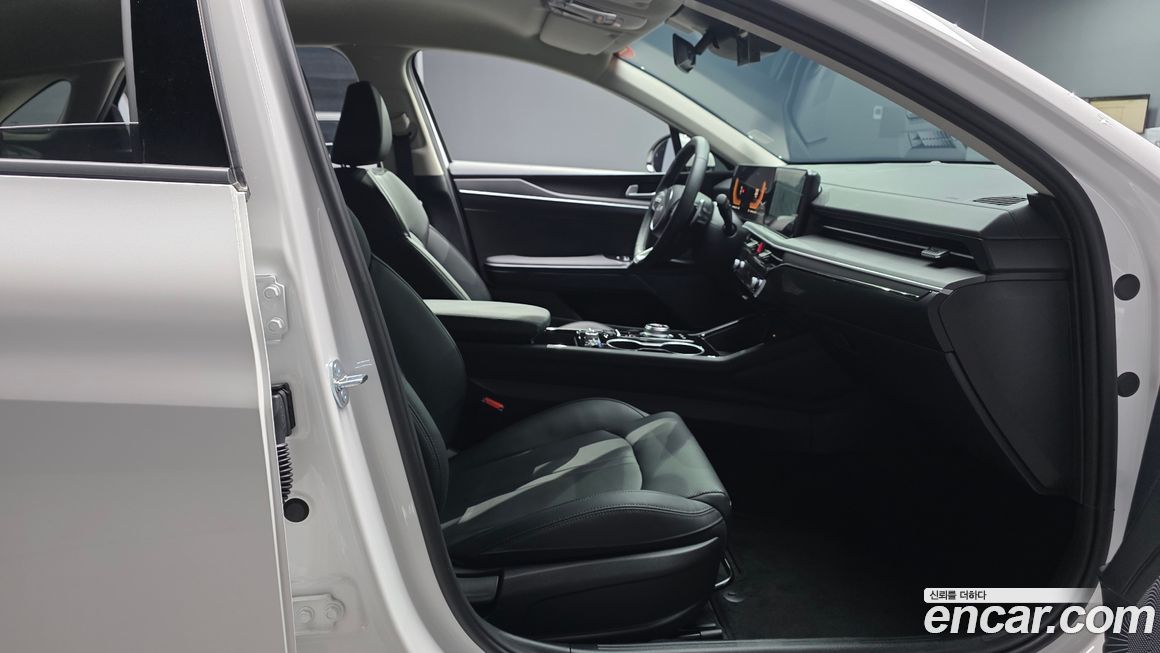 Kia K5 2025