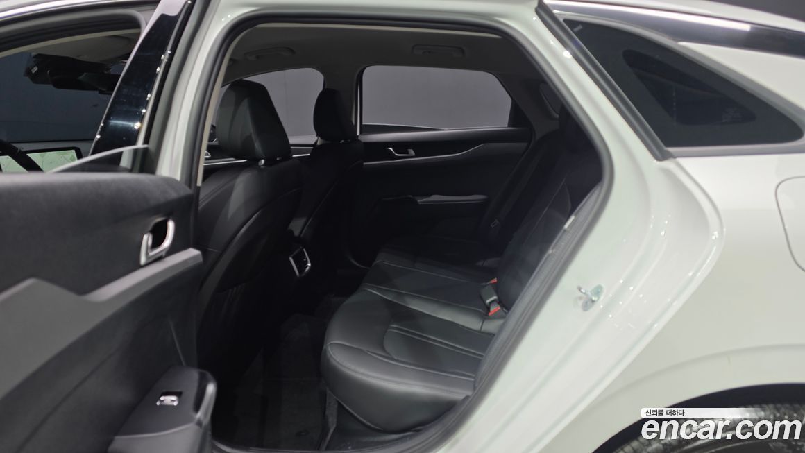 Kia K5 2025