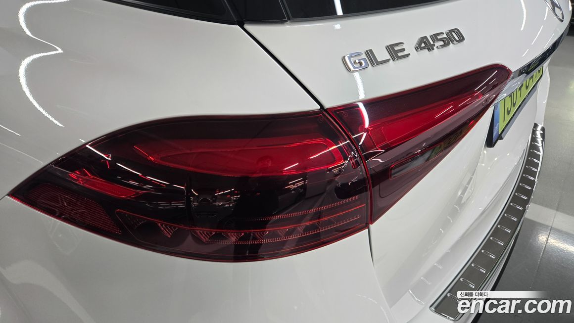 Mercedes-Benz GLE-Class 2025