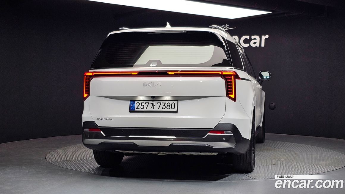 Kia Canival 2024