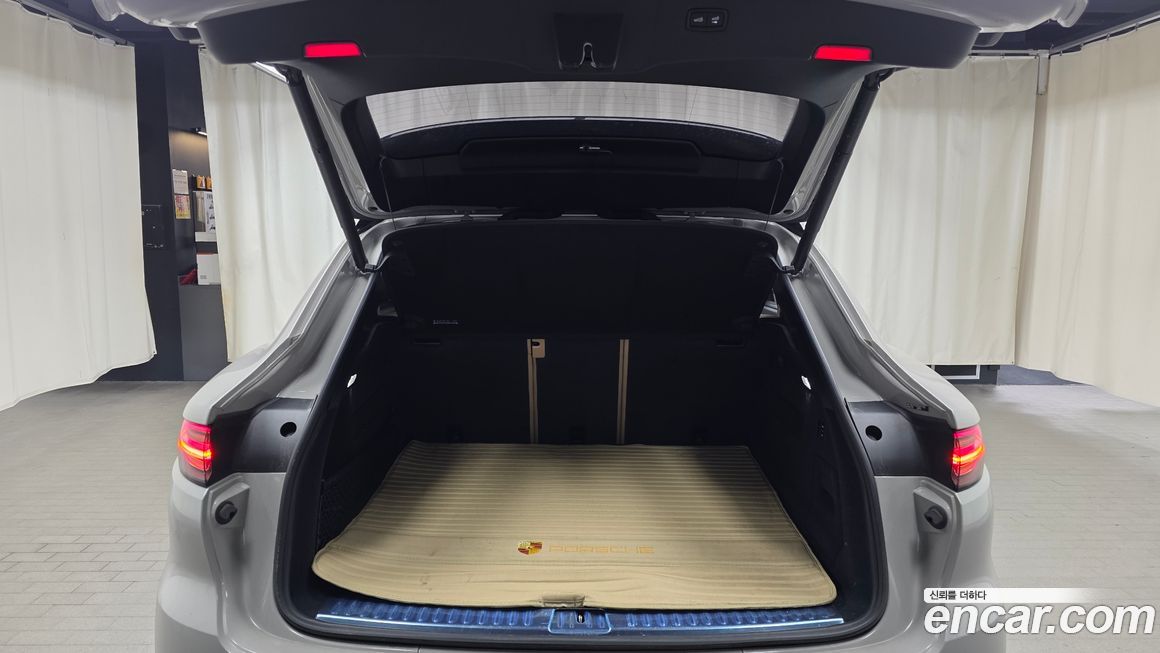 Porsche Cayenne 2023