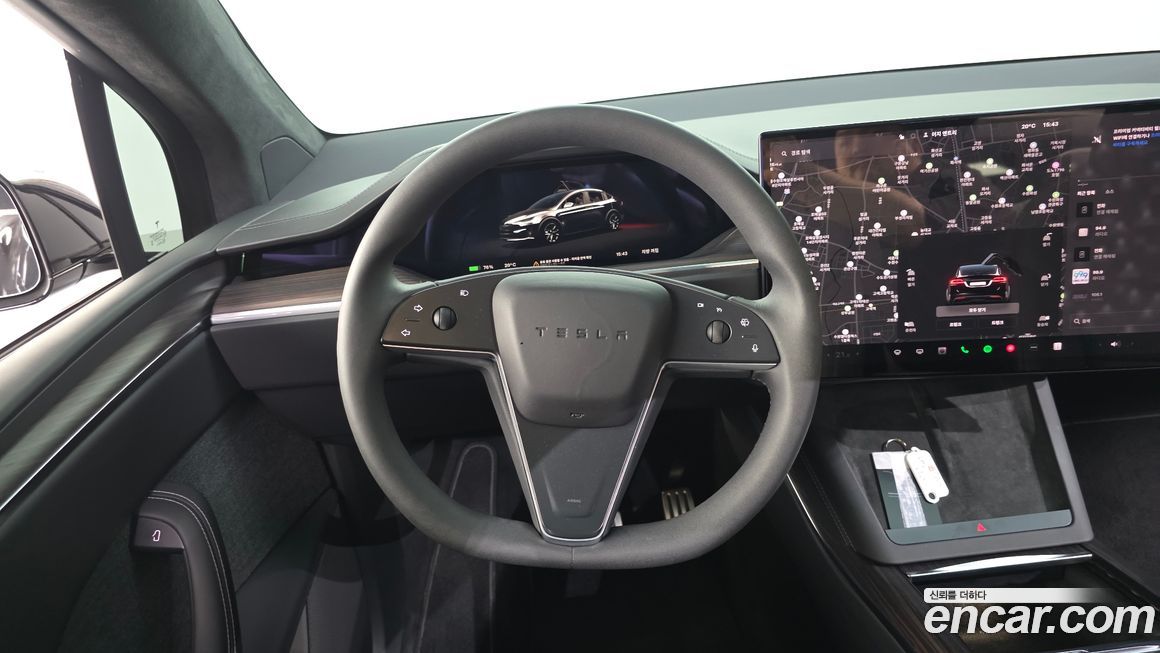 Tesla Model X 2024