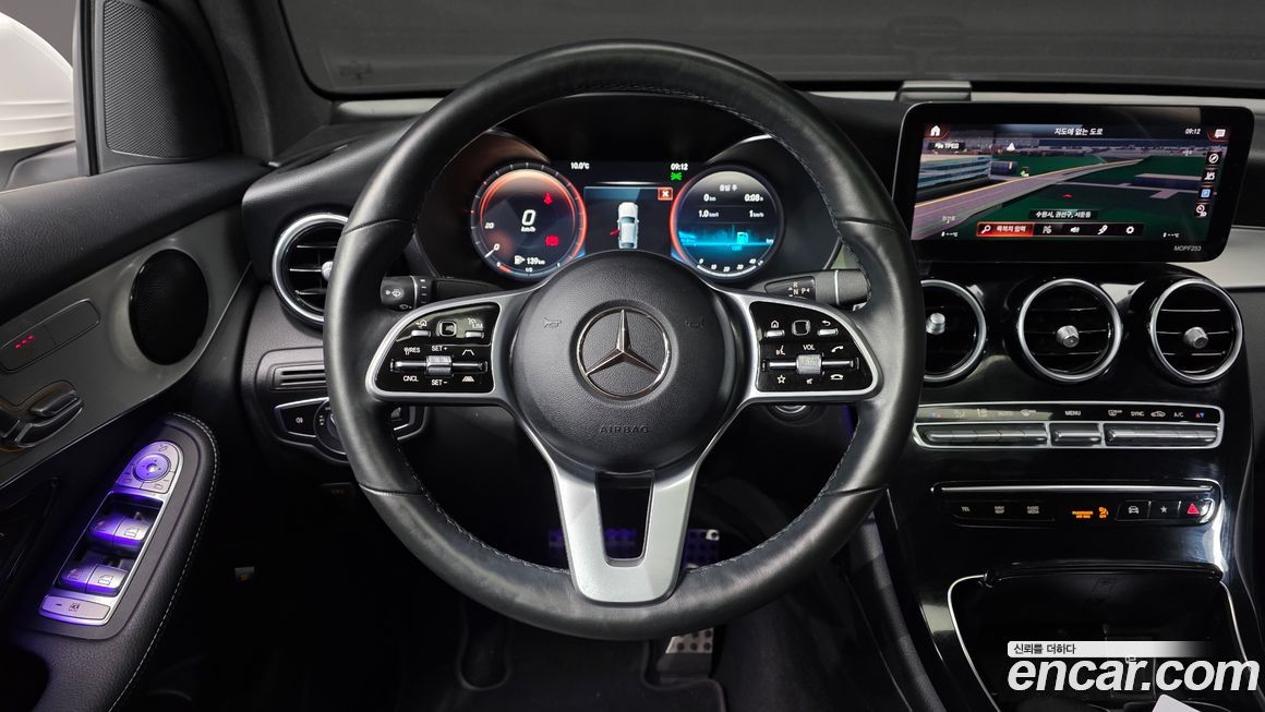 Mercedes-Benz GLC-Class 2021