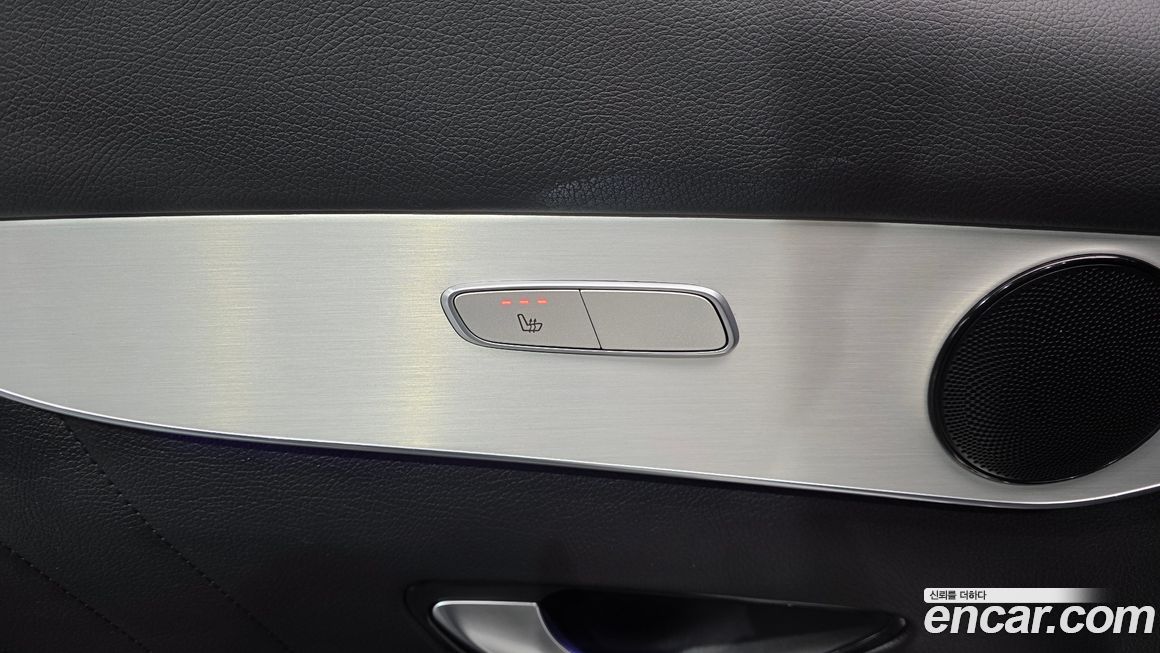 Mercedes-Benz GLC-Class 2021