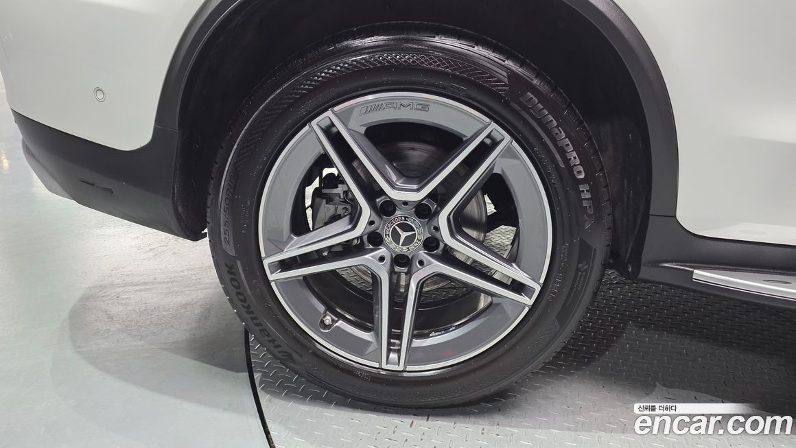 Mercedes-Benz GLC-Class 2021