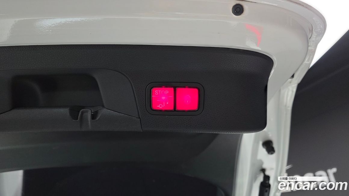 Mercedes-Benz GLC-Class 2021