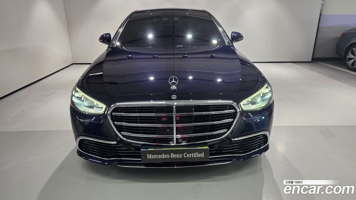 Mercedes-Benz S-Class 2025