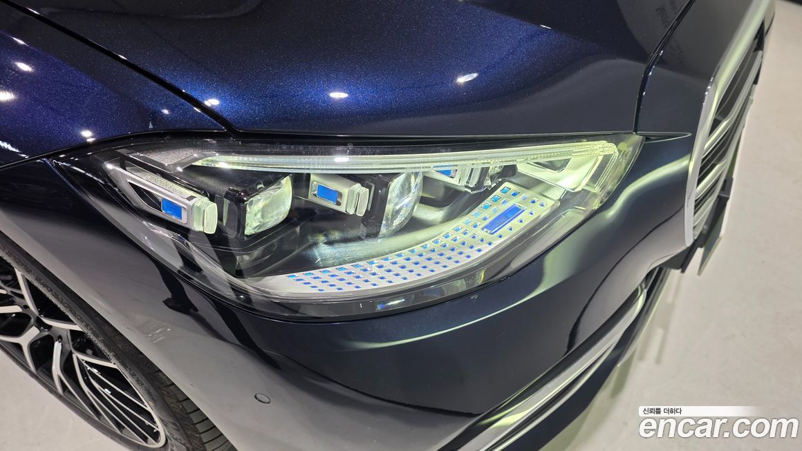 Mercedes-Benz S-Class 2025