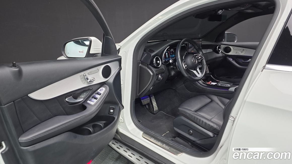 Mercedes-Benz GLC-Class 2021