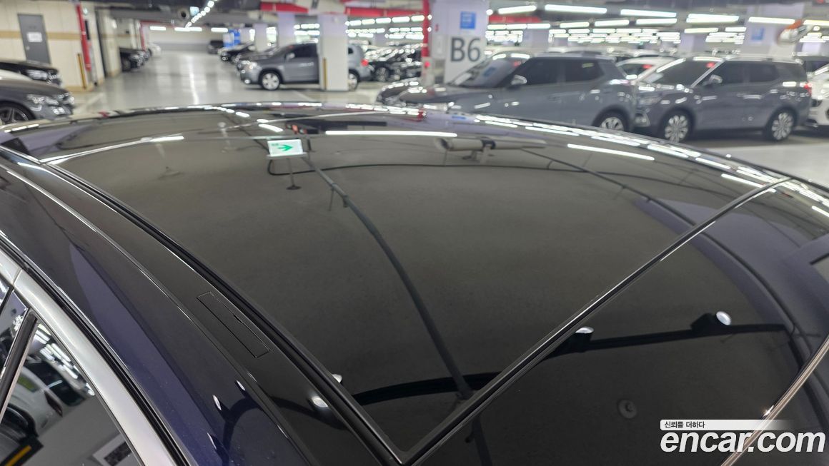 Mercedes-Benz S-Class 2025