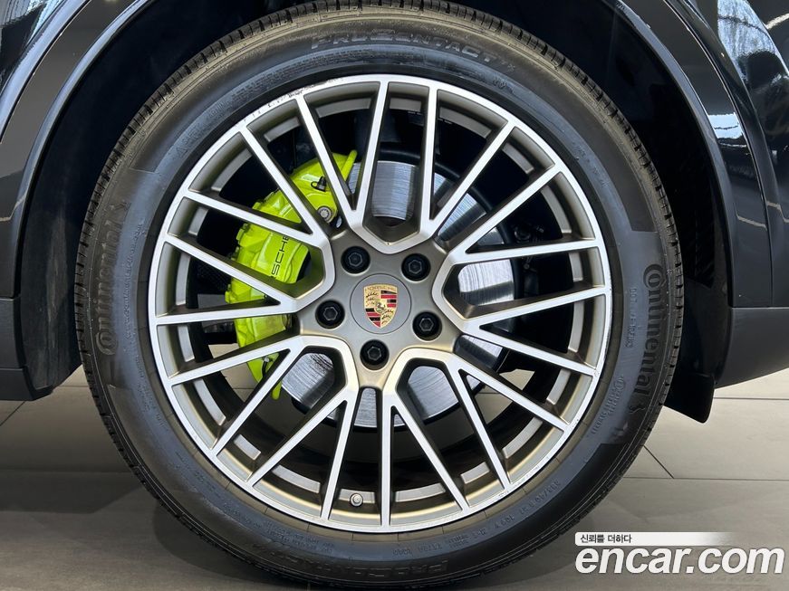 Porsche Cayenne 2023