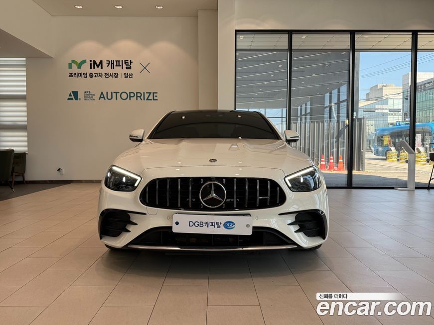Mercedes-Benz E-Class 2022