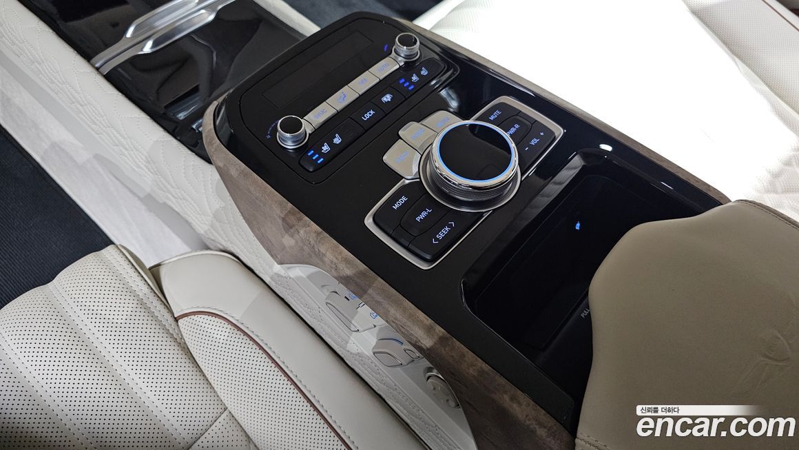 Genesis G90 2020
