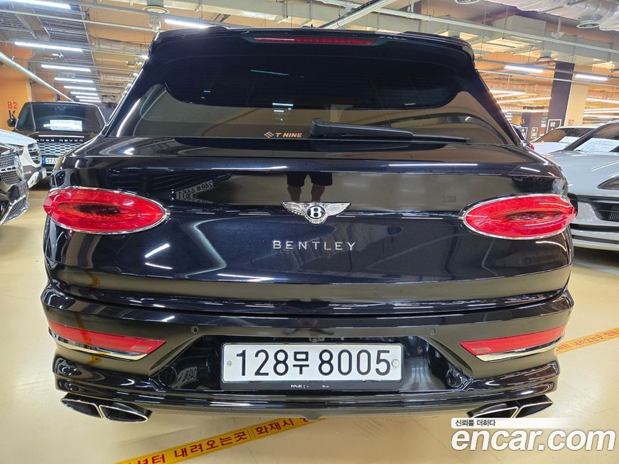 Bentley Bentayga 2021